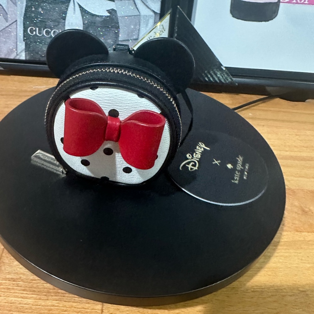 Kate Spade X Disney Minnie Mouse White Red Bow Polka Dot Coin Keychain Purse